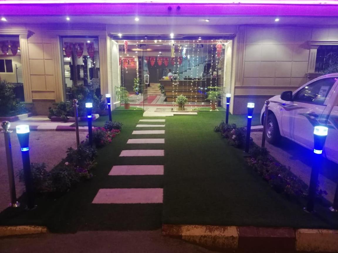 Al Narjes Alriyadh Furnished Units 3*